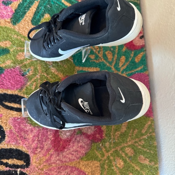 Retro NIKE Black Sneakers (please read full description) - Picture 3 of 6